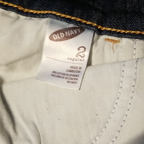 Bermuda Mid-Rise Jean Shorts for Women - Picture 5 of 6